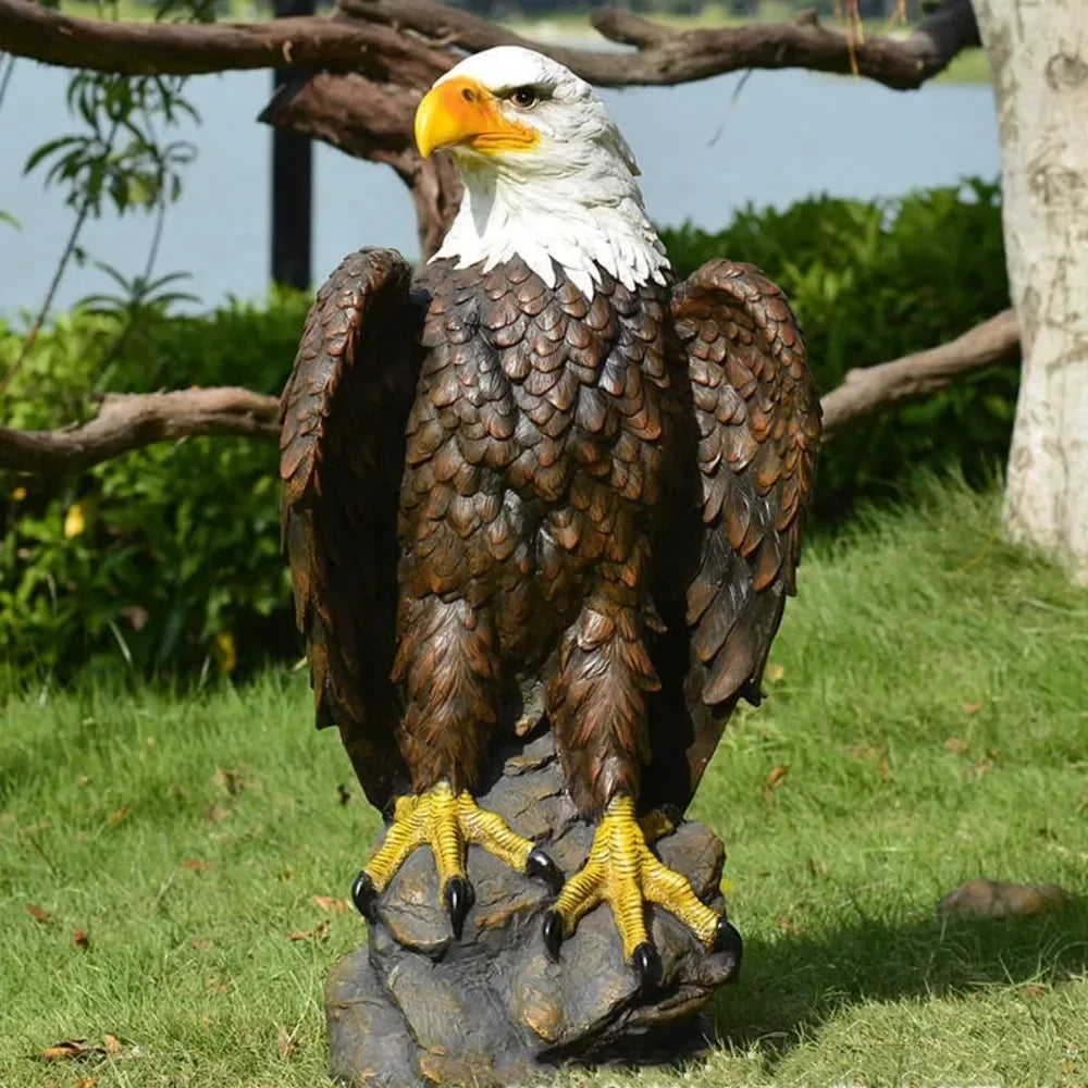 Majestic Bald Eagle Garden Statue Handcrafted Polyresin Outdoor Decorative American