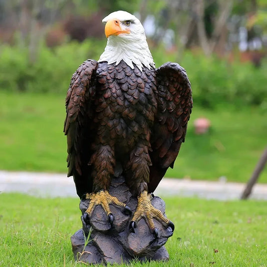 Majestic Bald Eagle Garden Statue Handcrafted Polyresin Outdoor Decorative American