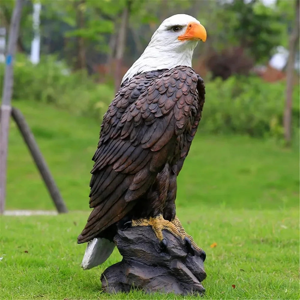 Majestic Bald Eagle Garden Statue Handcrafted Polyresin Outdoor Decorative American